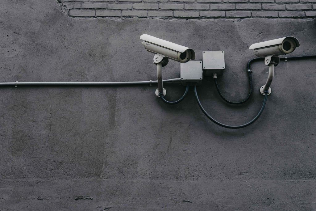 Two Gray Bullet Security Cameras.Photo by Scott Webb: https://www.pexels.com/photo/two-gray-bullet-security-cameras-430208/